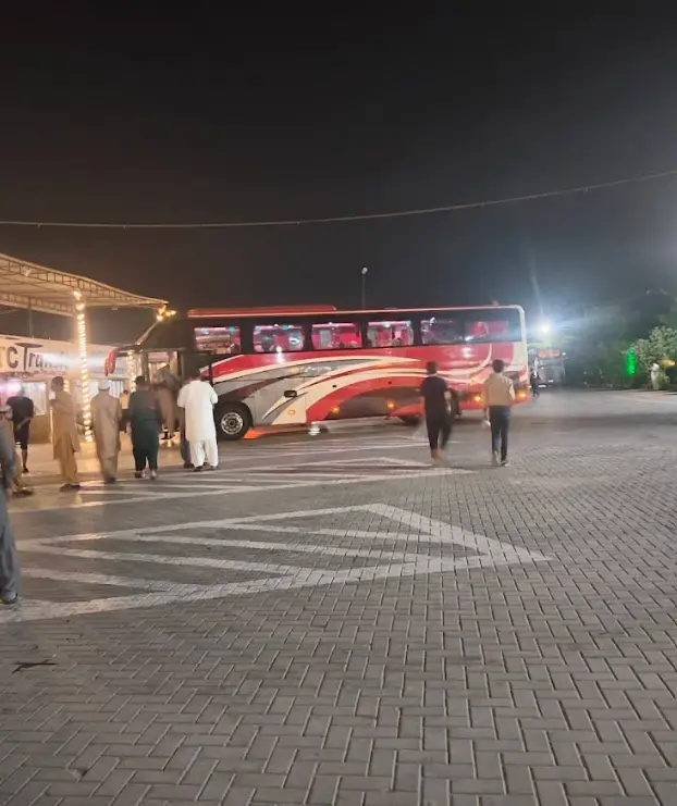 sleeper bus hyderabad to lahore